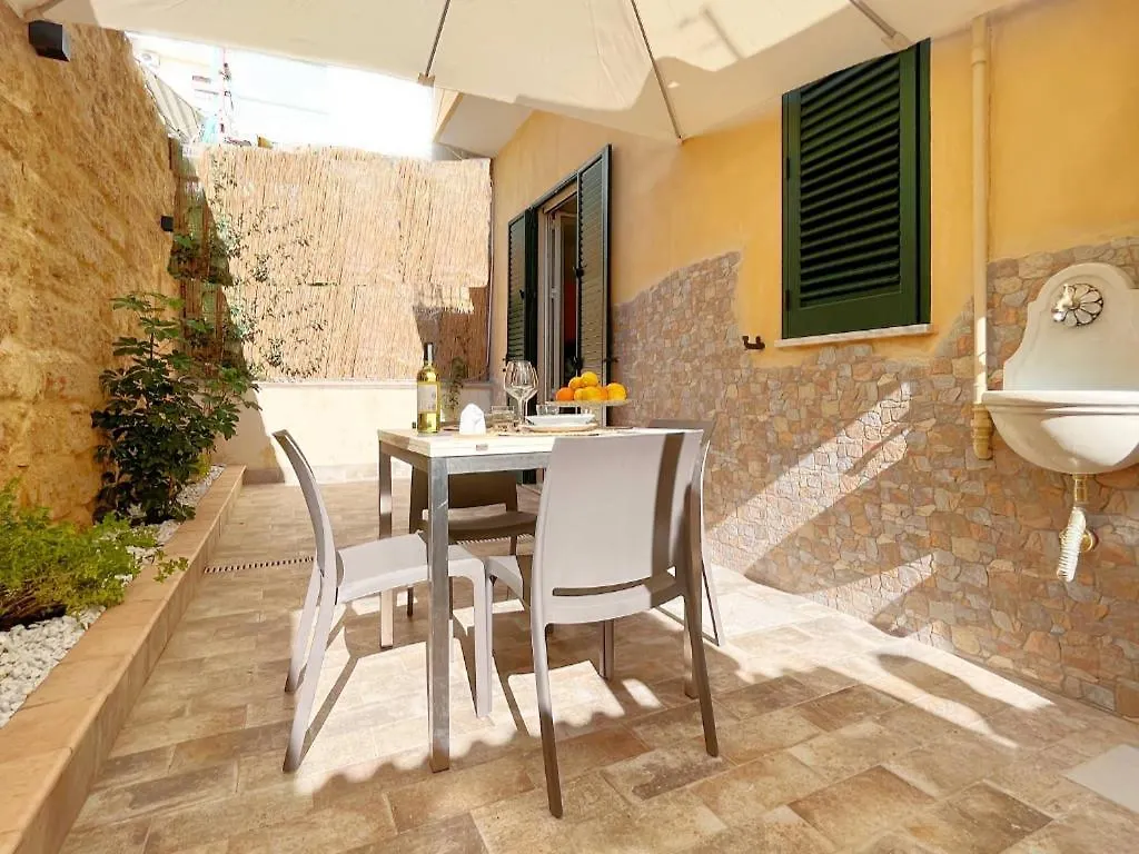 Solemar Sicilia - Casa Valguarnera Apartment Bagheria