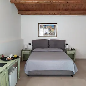 Scaduto Hotel
